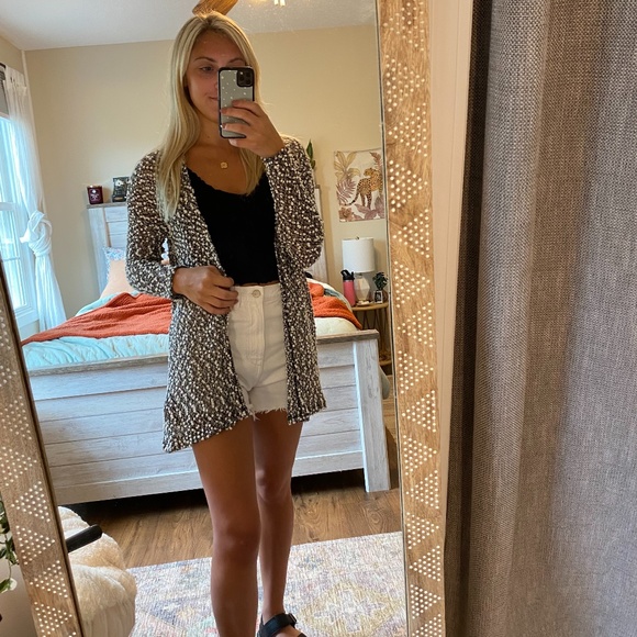 H&M Sweaters - 💖 3 for $35 H&M Divided Black and White Cardigan